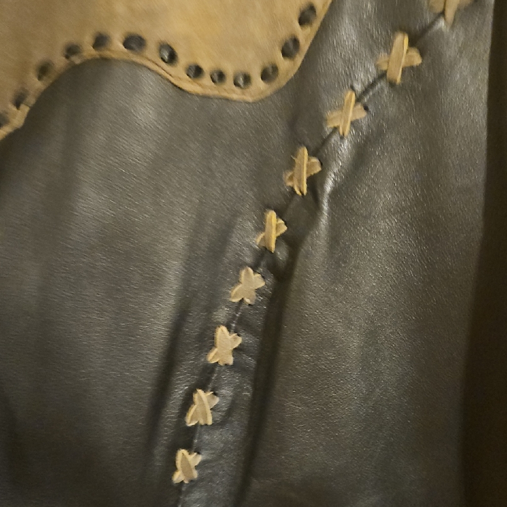 Elegant Black and Tan Genuine Leather Western Style Trench Jacket - Picture 7 of 11